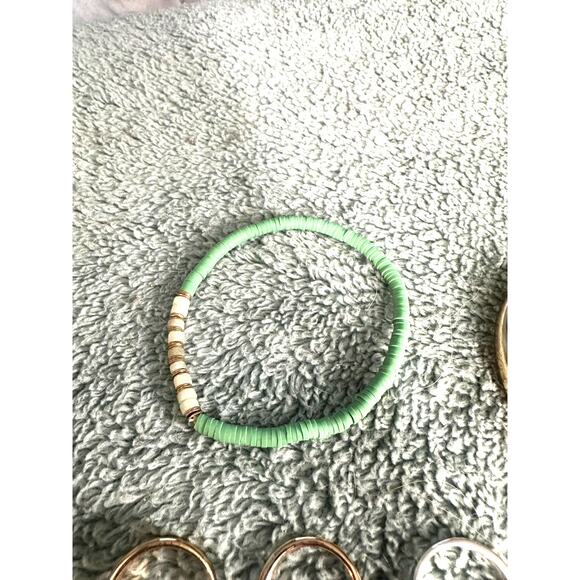 Lot of Women’s Fashion Jewelry Target Gold Tone Earrings Bracelets Rings Size12 - Picture 4 of 8